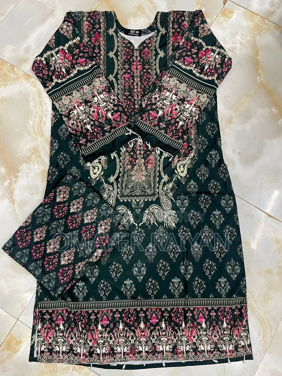 Shalwar Kameez & Kurti for sale