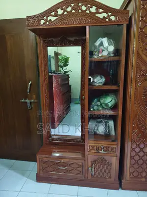 Mahogany Wood Dressing Table for Sale