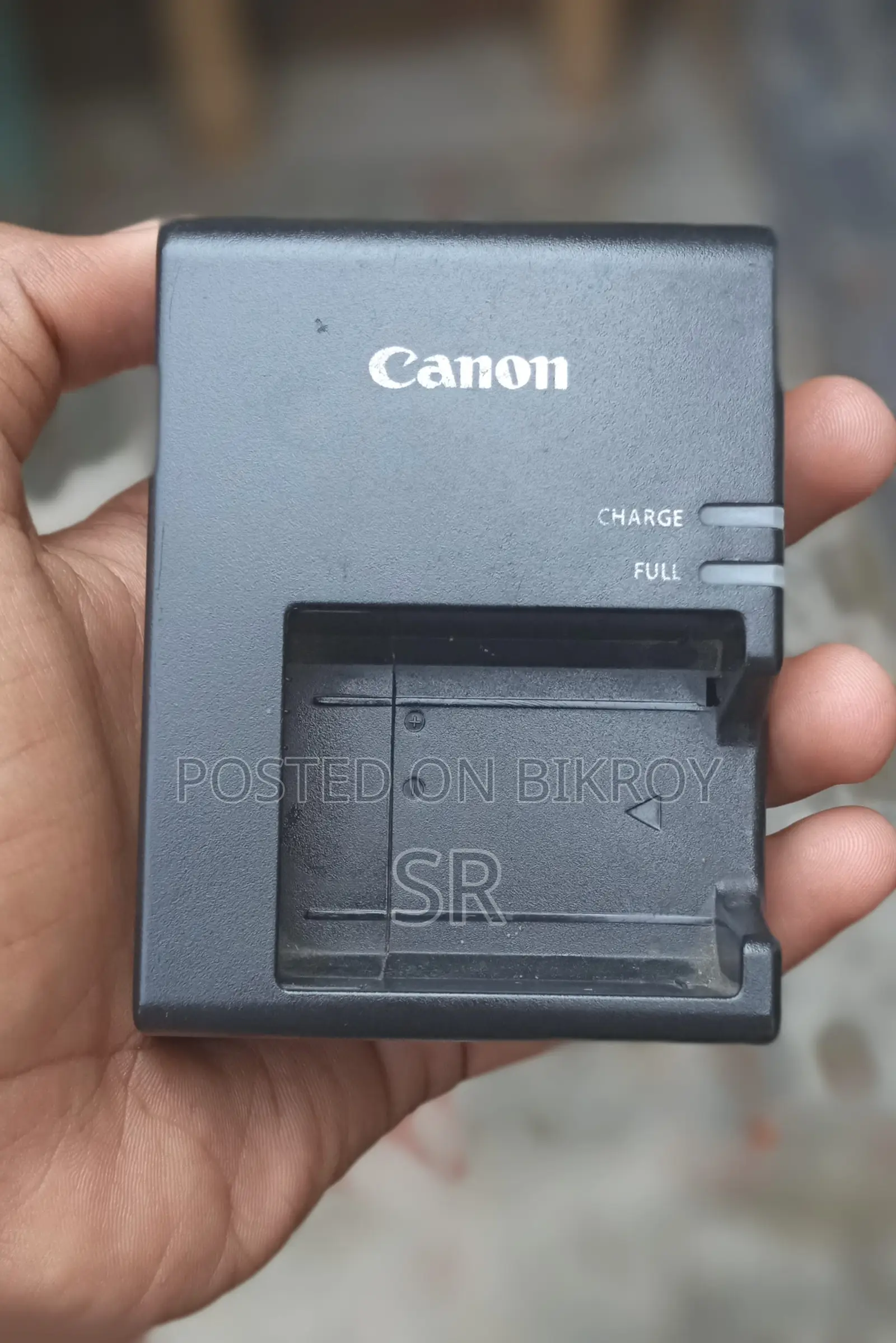 Canon DSLR Camera Charger Looks Brand New