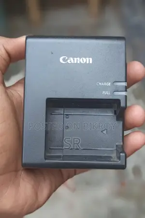 Canon DSLR Camera Charger Looks Brand New