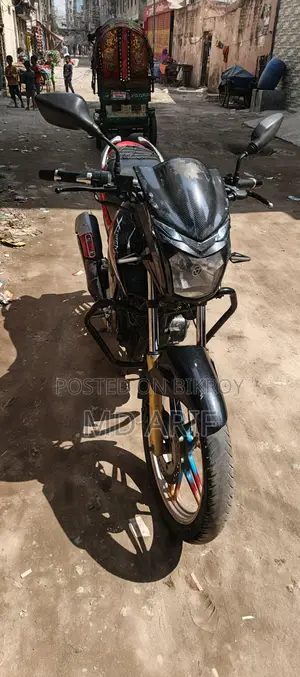 Hero CBZ Xtrem 2015