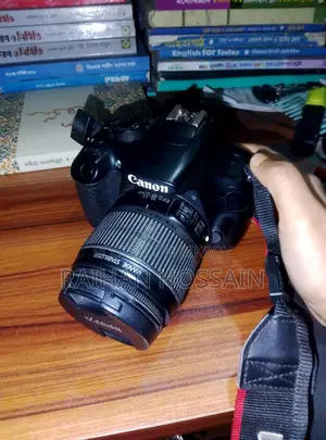 Canon 1200D with Kit Lens