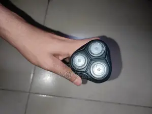 Philips AquaTouch AT899