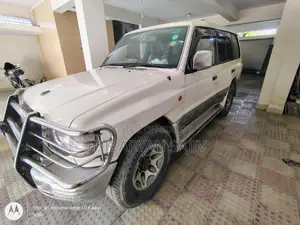 Mitsubishi Pajero 1998