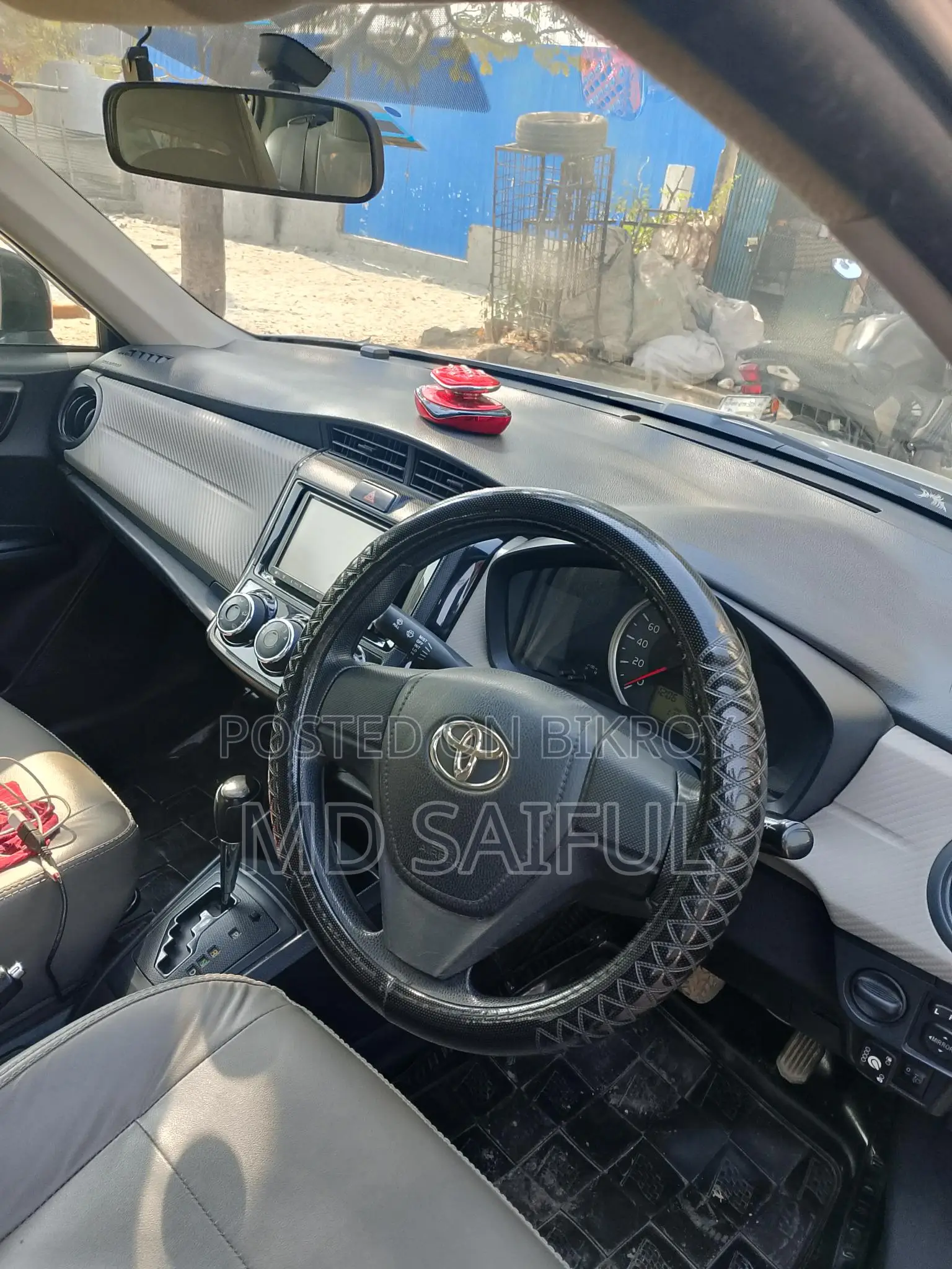 Toyota Axio . 2012