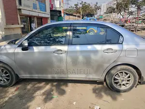 Toyota Axio . 2012