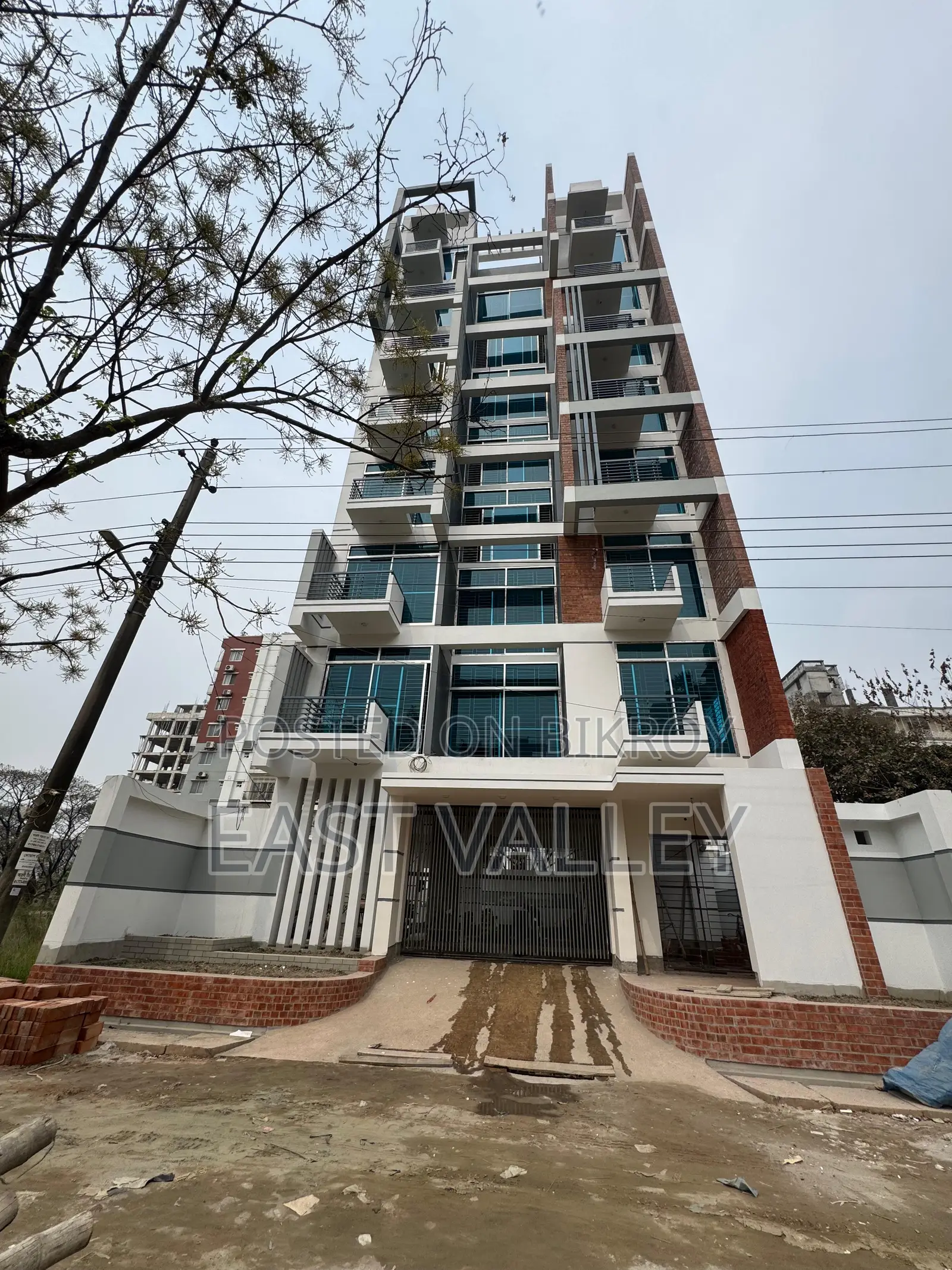 1500 sqft almost ready flat for sale in Bashundhara R/A