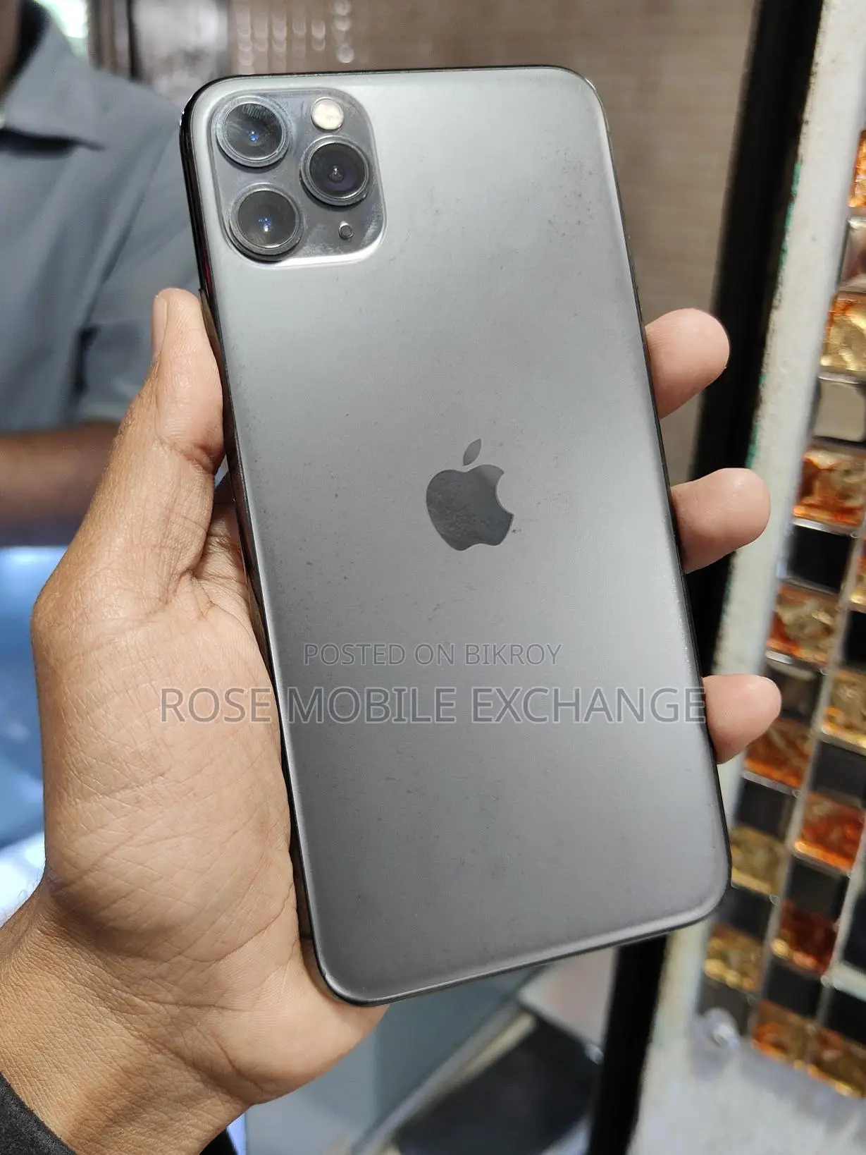 Apple iPhone 11 Pro Max ` (Used)