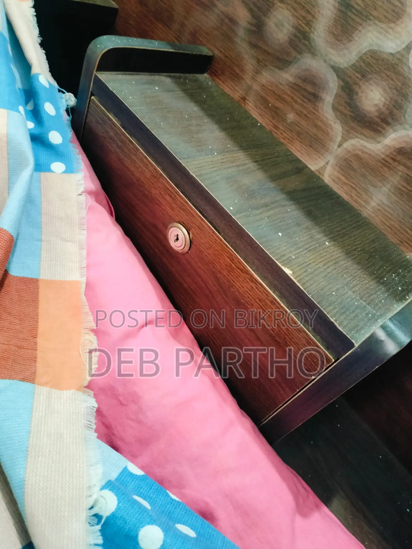 Semi Double Bed