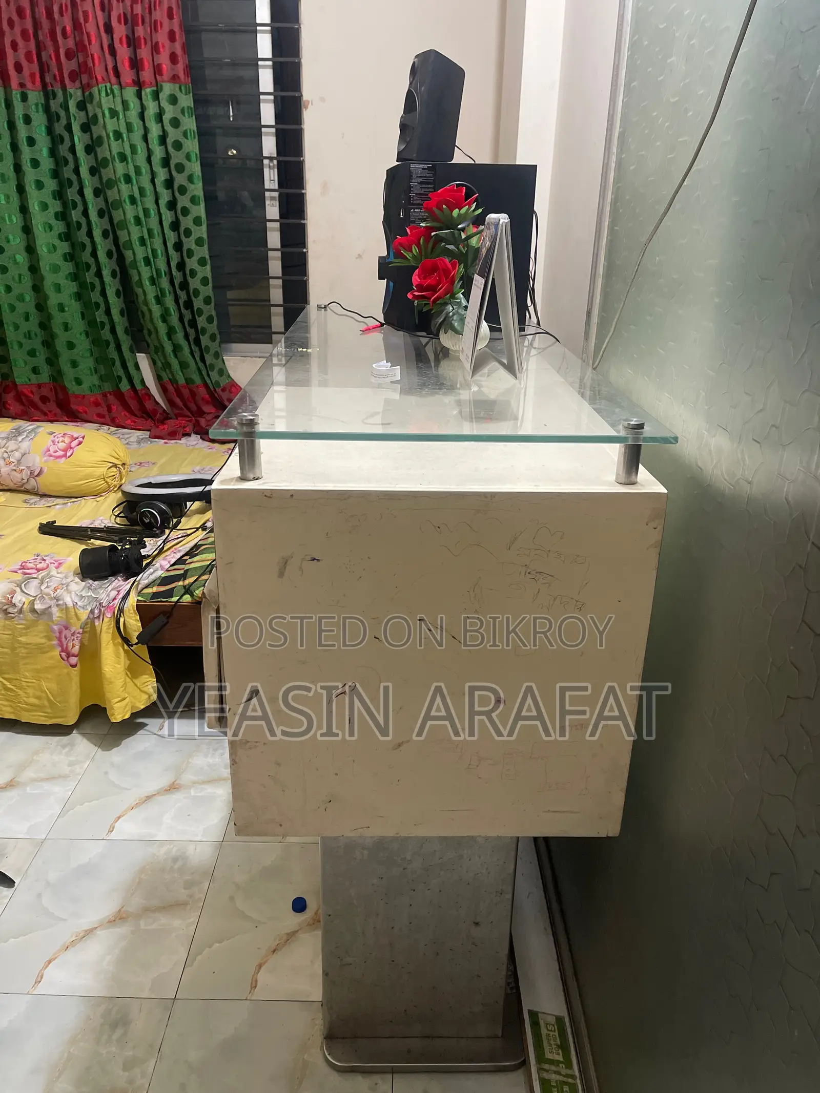 Premium Computer Table (Glass Top) – Urgent Sell
