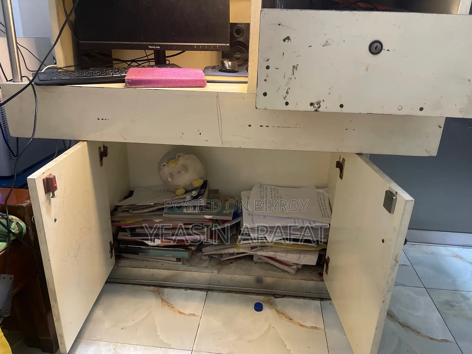 Premium Computer Table (Glass Top) – Urgent Sell