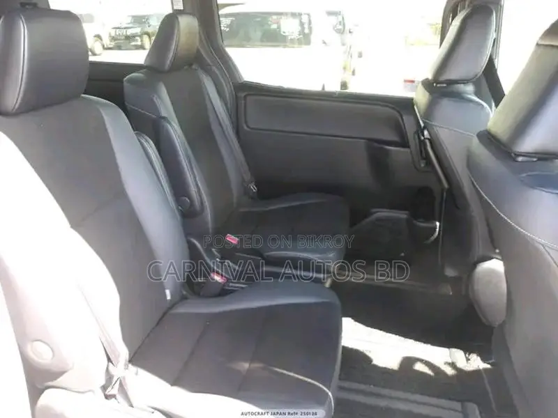 Toyota Noah SI WXB NON HYBRID 2020