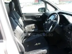 Toyota Noah SI WXB NON HYBRID 2020