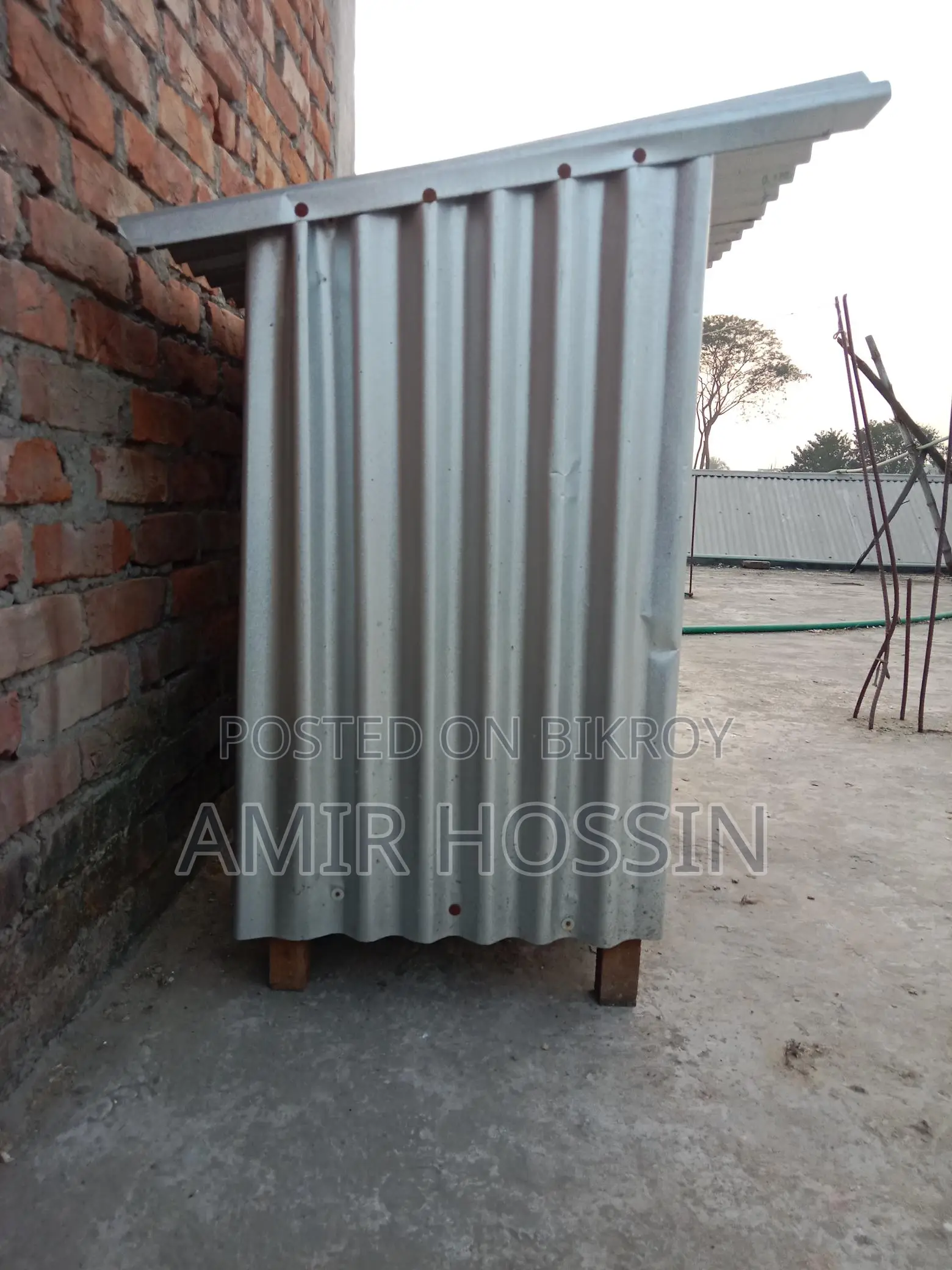 খাচাটি বিক্রি করা হবে