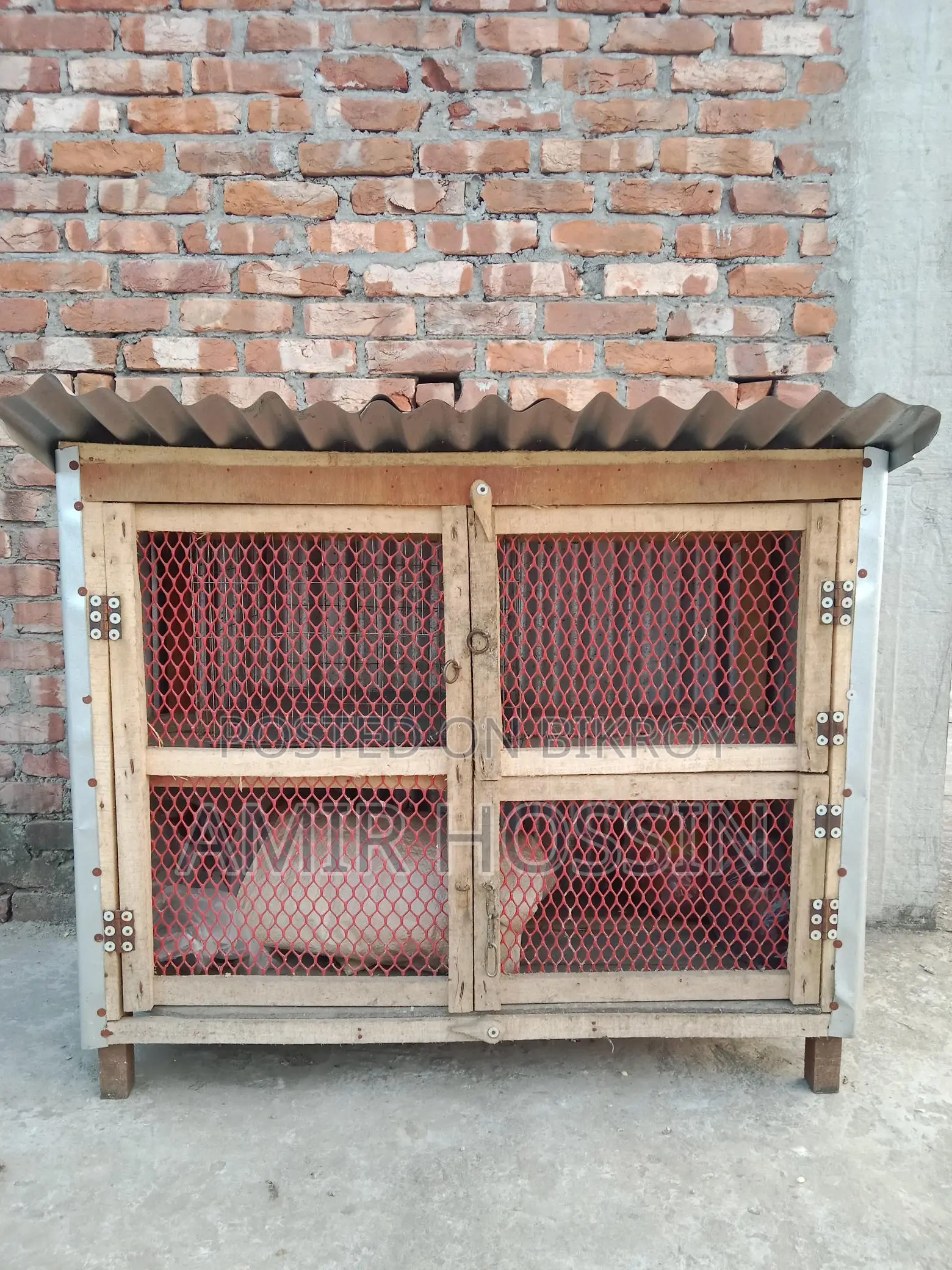 খাচাটি বিক্রি করা হবে