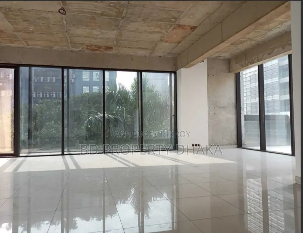 3909 sqft Ground floor shop/Restaurant for rent in Gulshan Avenue