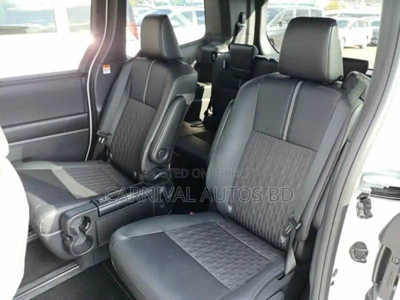 Toyota Noah S-Z PACKAGE HYBRID 2023