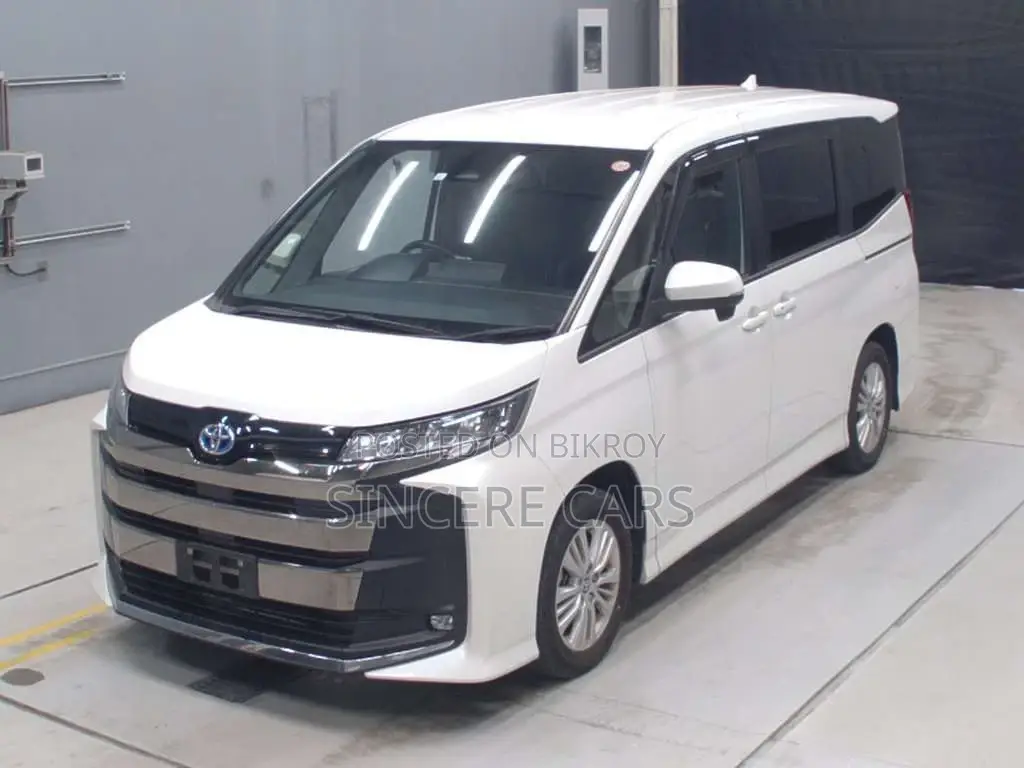 Toyota Noah Sg. 4.5 Grade 2022