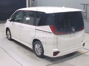 Toyota Noah Sg. 4.5 Grade 2022