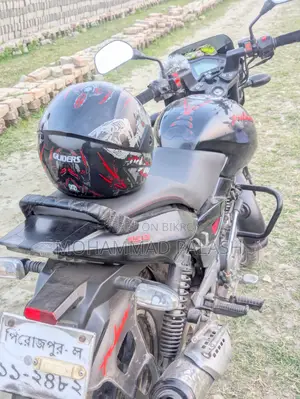 Bajaj Pulsar 150 . 2022