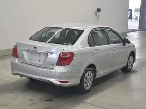Toyota Axio HYBRID EX 2021