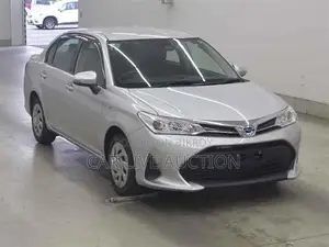 Toyota Axio HYBRID EX 2021
