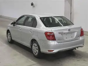 Toyota Axio HYBRID EX 2021