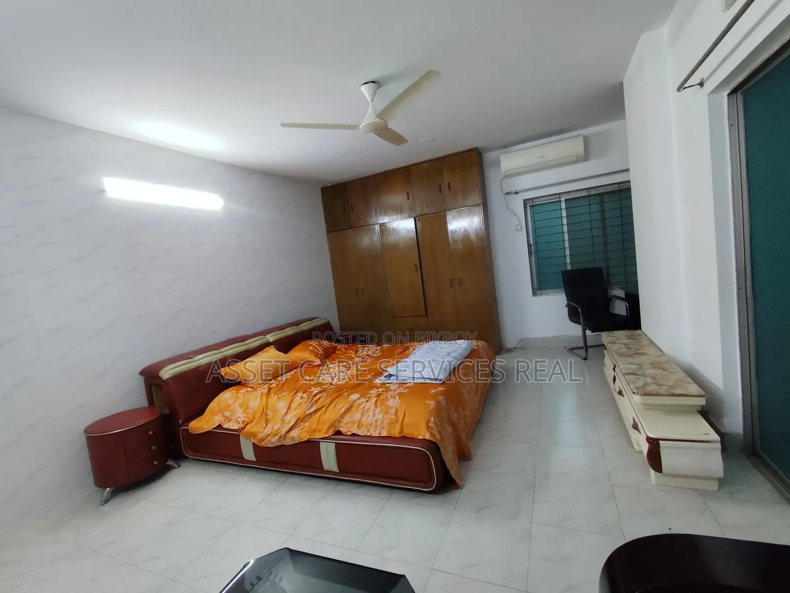 North Gulshan 4-Bedroom Fully-Furnished Apartment for Rent