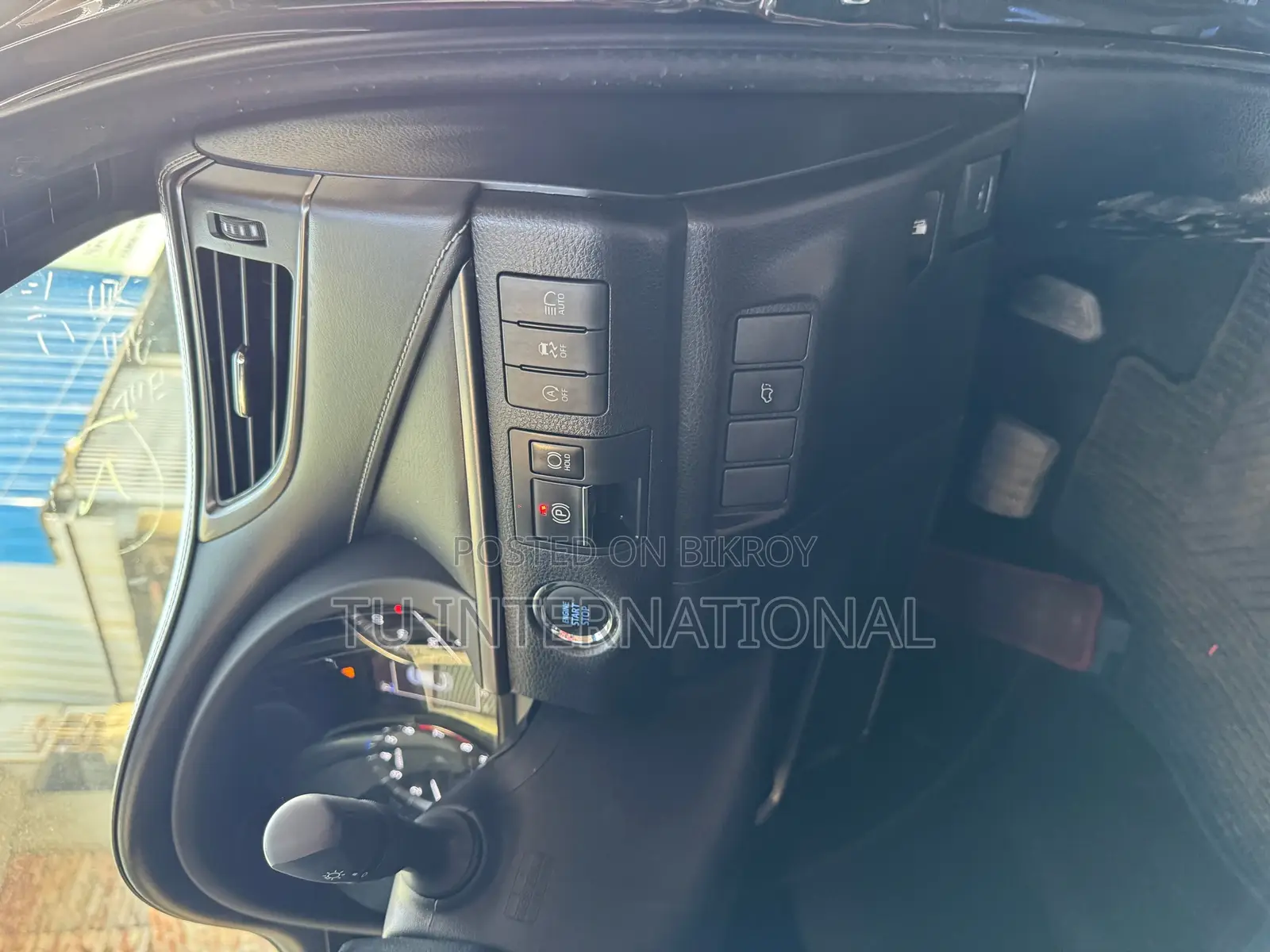 Toyota Harrier PREMIUM PKG NON-HV 2020