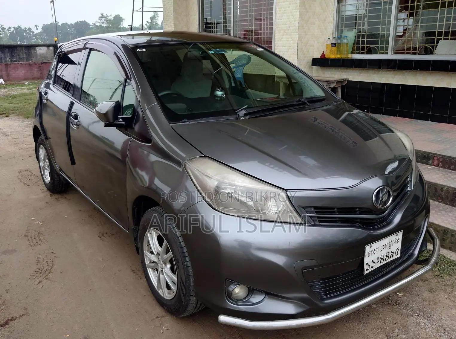 Toyota Vitz 2011