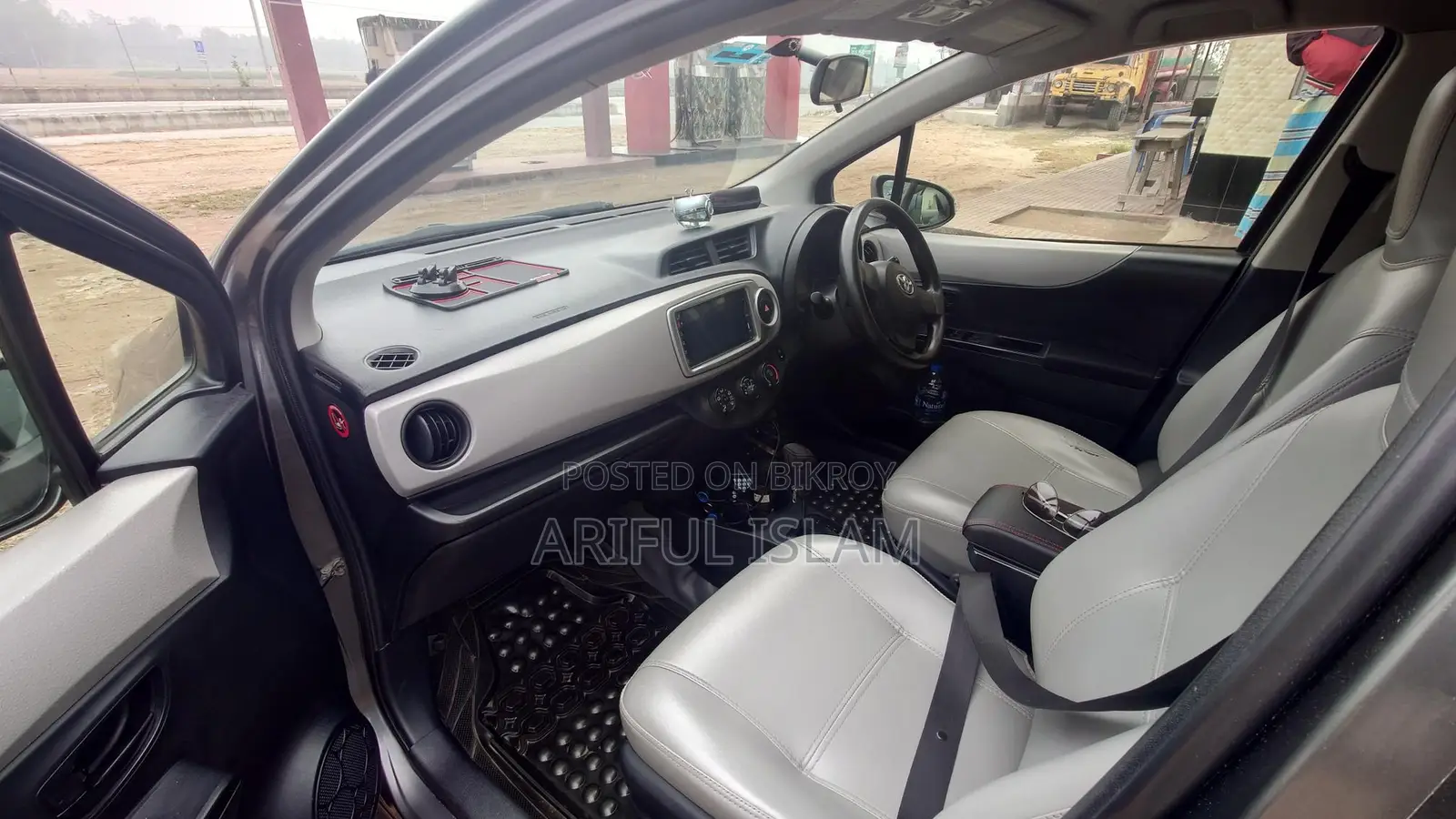 Toyota Vitz 2011