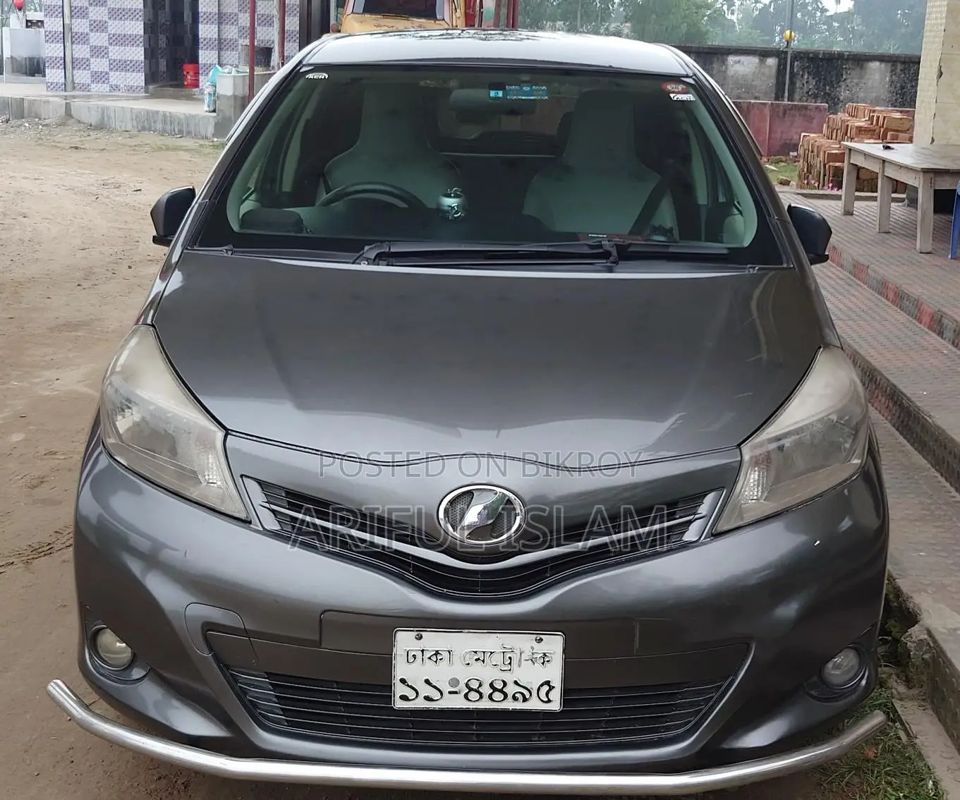 Toyota Vitz 2011