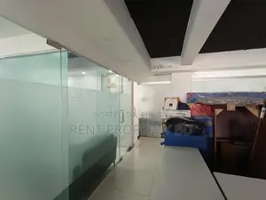 গুলশানে ২৫০০ বর্গফুটের ফার্নিশড অফিস ভাড়া