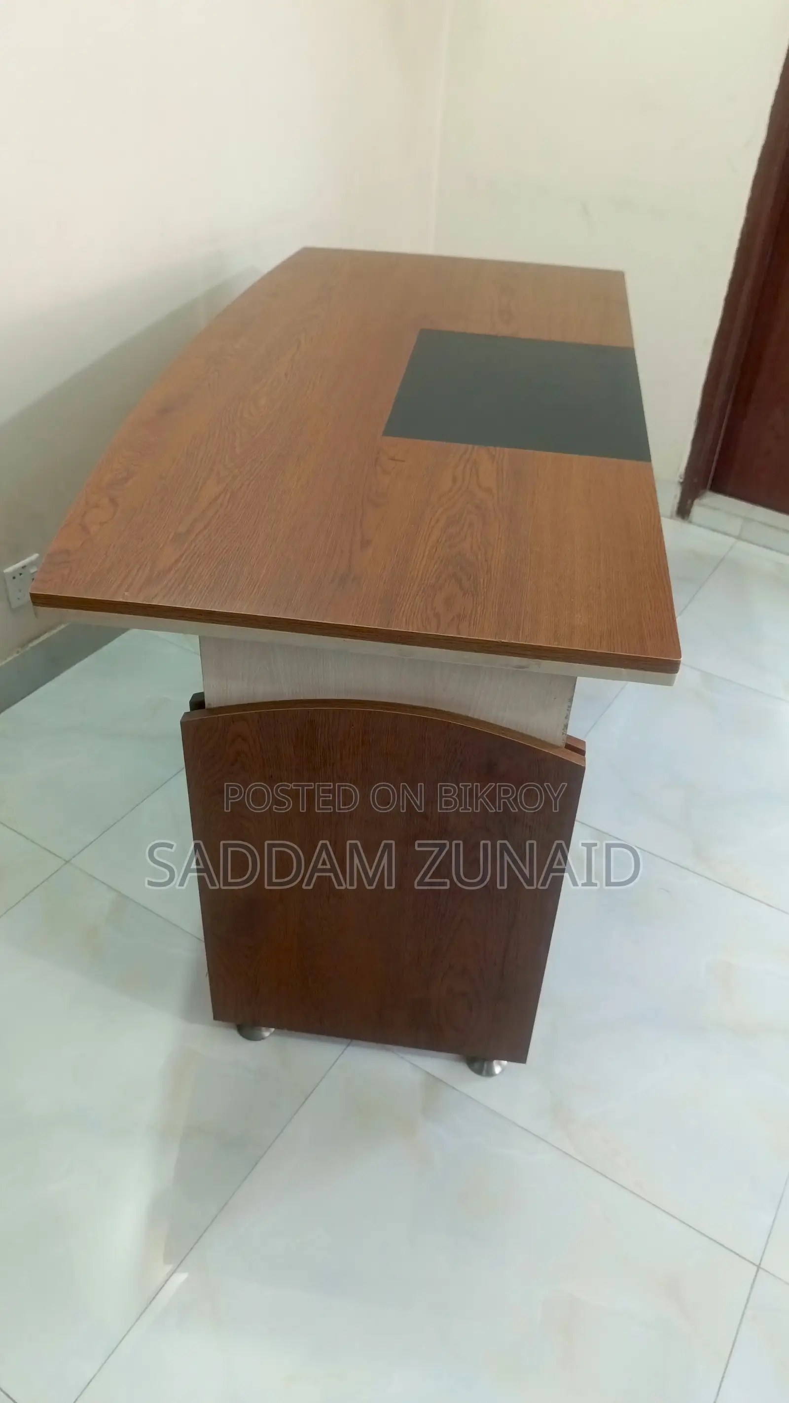 Desk Table