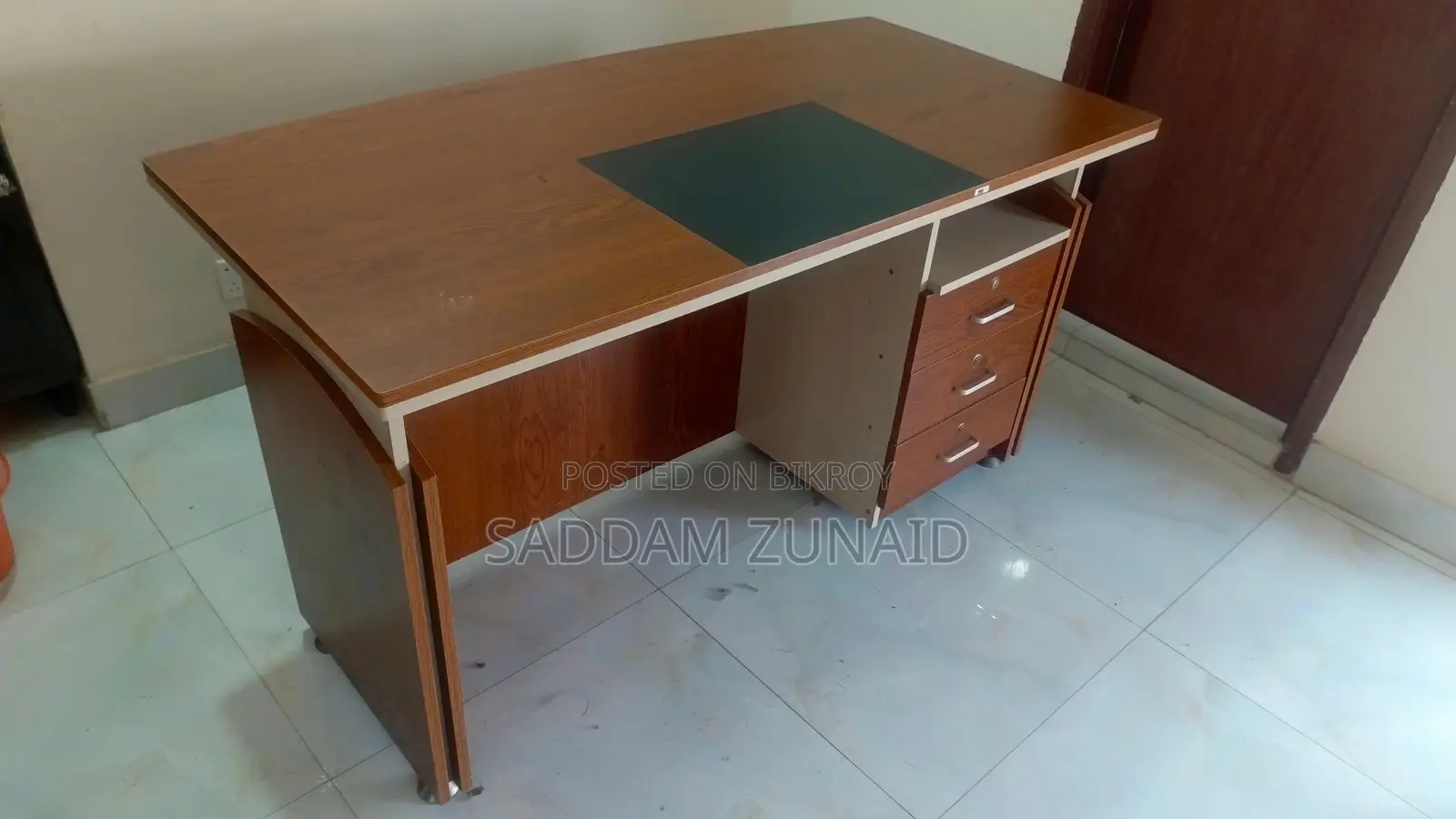 Desk Table