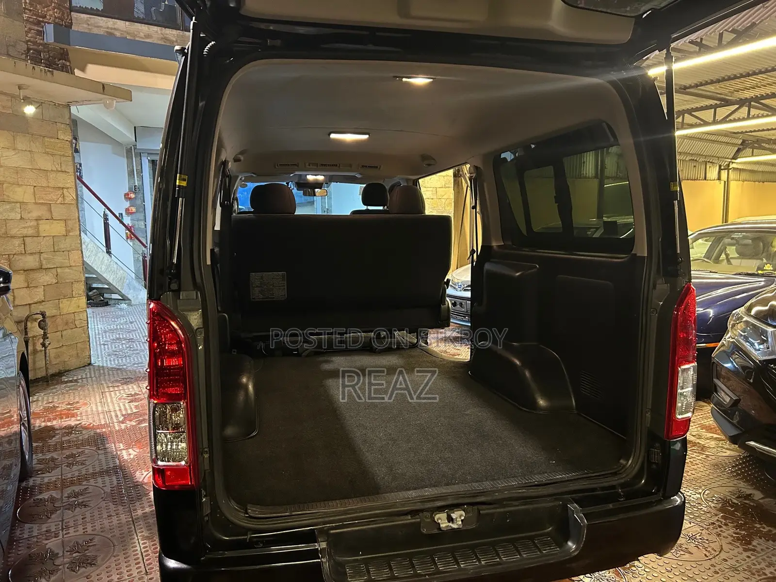 Toyota Hiace SUPER GL BLACK 2020