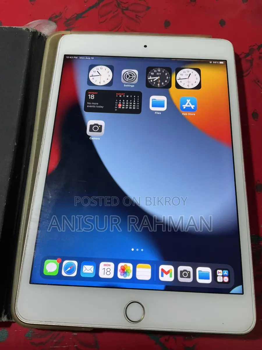 iPad mini 4, 128GB, Wi-Fi + Sim