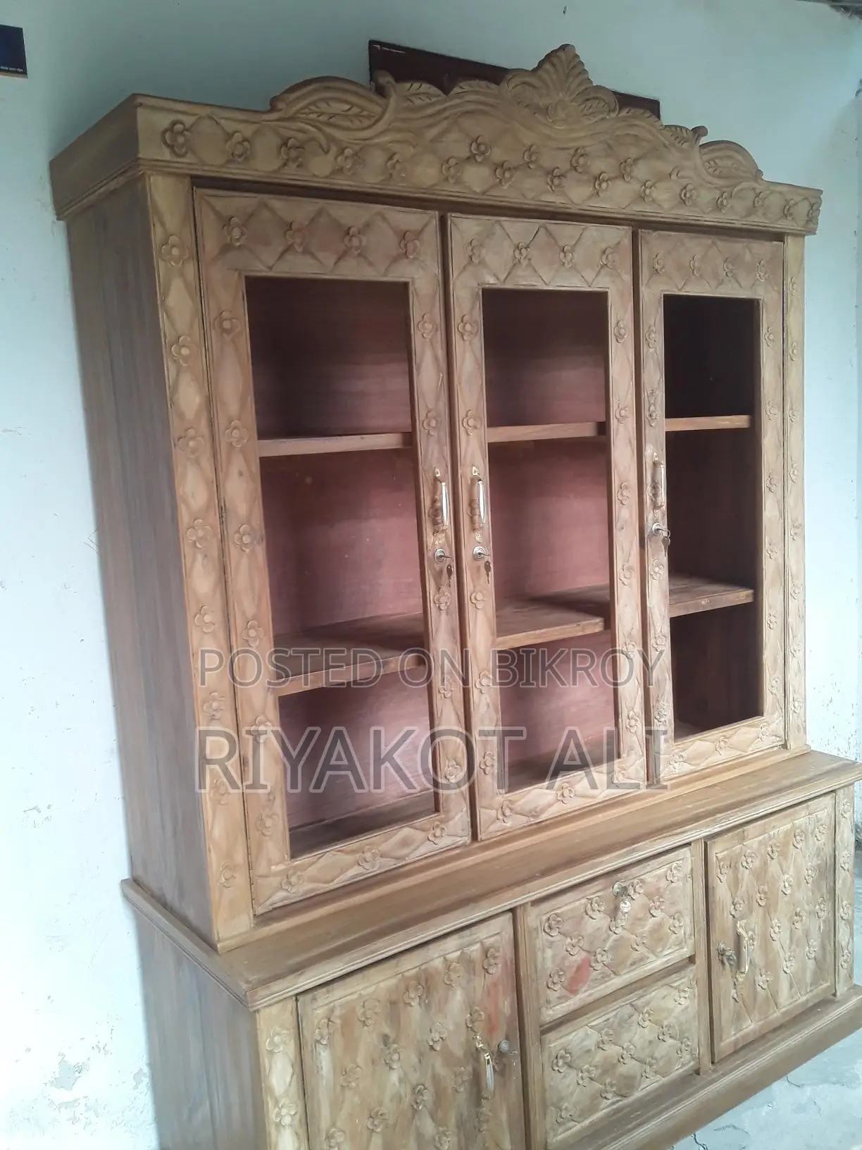 Showcase for Sale