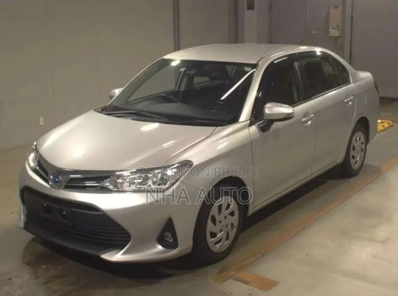 Toyota Axio EX HYBRID 2022