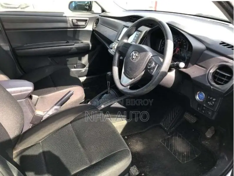 Toyota Axio EX HYBRID 2022