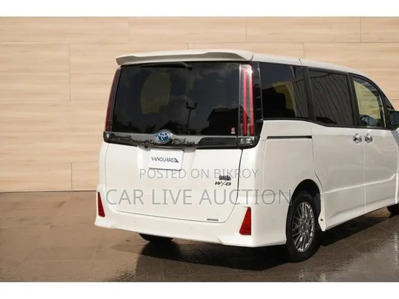 Toyota Noah Hybrid SI WxB 2021