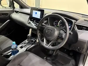 Toyota Corolla Cross Hybrid G Package 2021