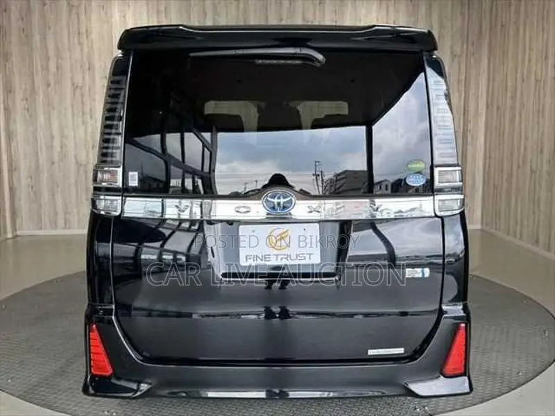 Toyota Voxy Hybrid ZS KIRAMEKI 2021
