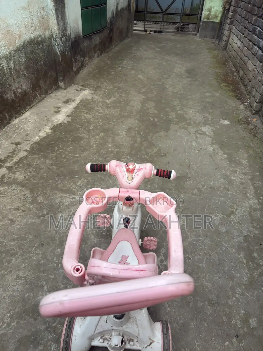 বাচ্চাদের গাড়ি