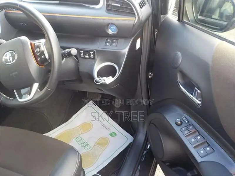 Toyota Sienta G Cuero 2020