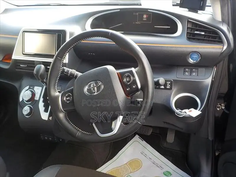 Toyota Sienta G Cuero 2020