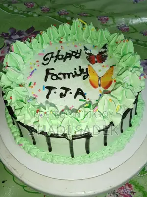 হোমমেড বার্থডে কেক