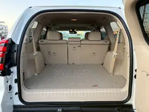 Toyota Land Cruiser Prado TXL 2023