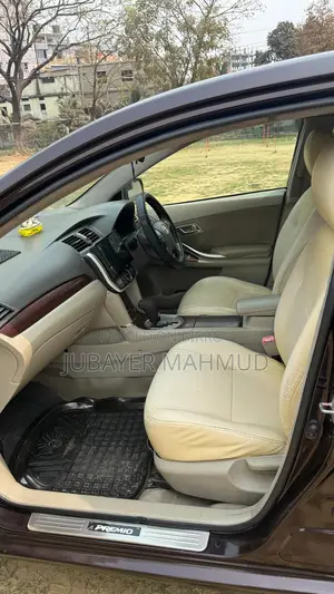 Toyota Premio G-superior 2011