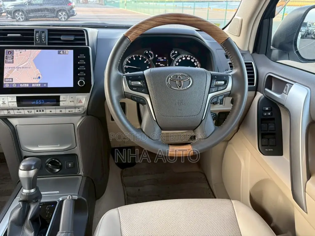 Toyota Land Cruiser Prado TXL 2023